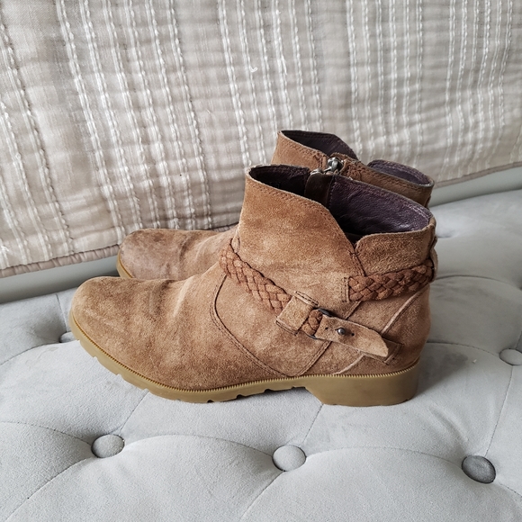 Teva suede boots Clearance